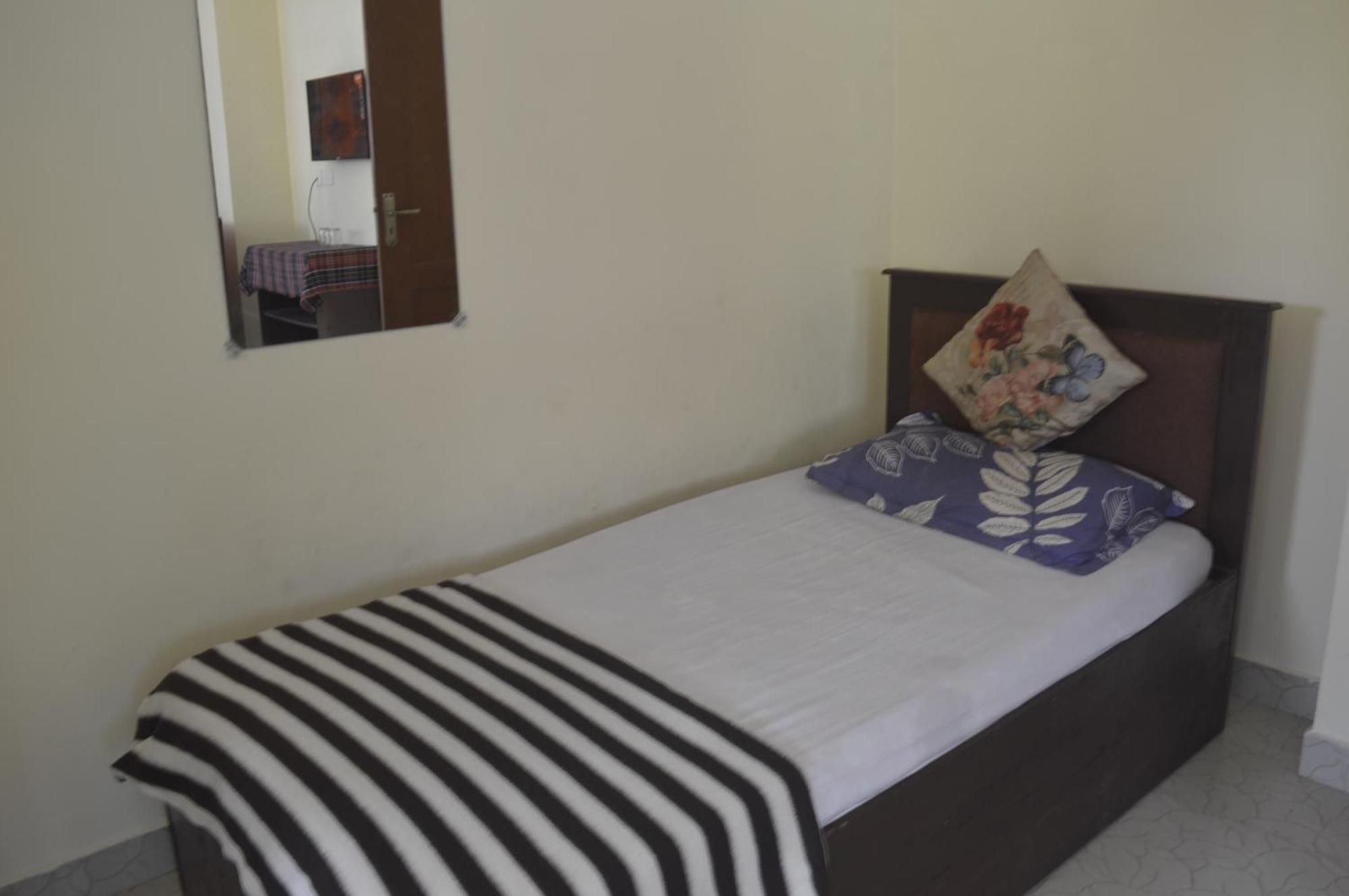 Green Castle Residency Nedumkandam Esterno foto